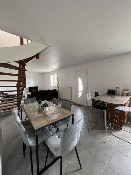 La Maison Dardenne Villeneuve-sur-Lot Exteriör bild